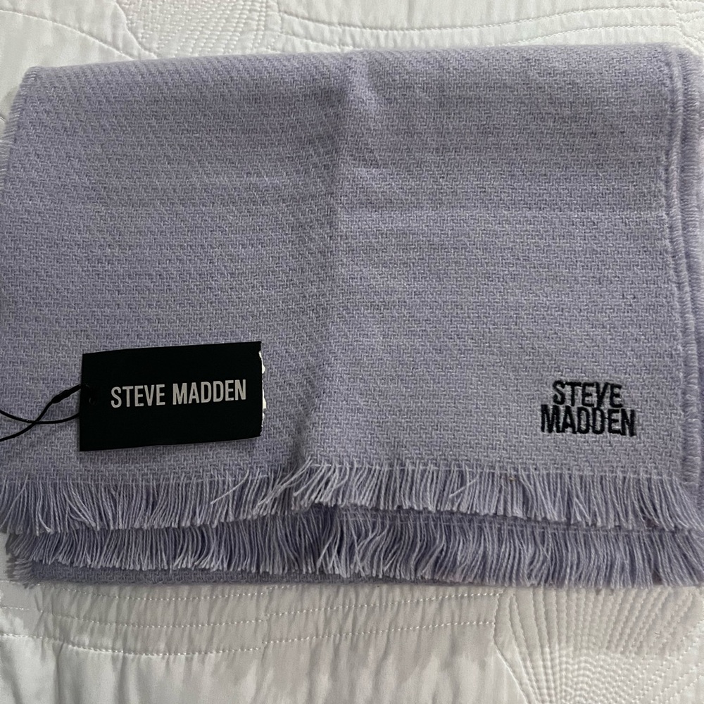 Steve Madden Light Purple Fringed Scarf